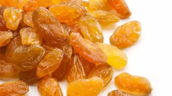 قیمت خرید کشمش شیرین دانه + خواص، معایب و مزایا